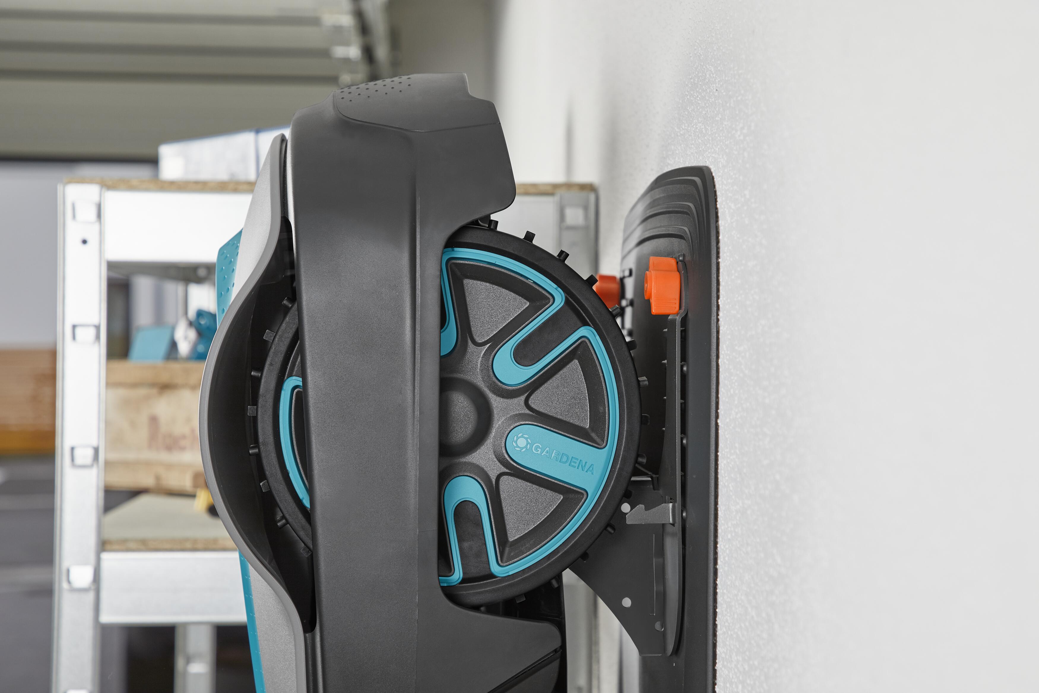 GARDENA držák na zeď pro robotické sekačky city/life/minimo